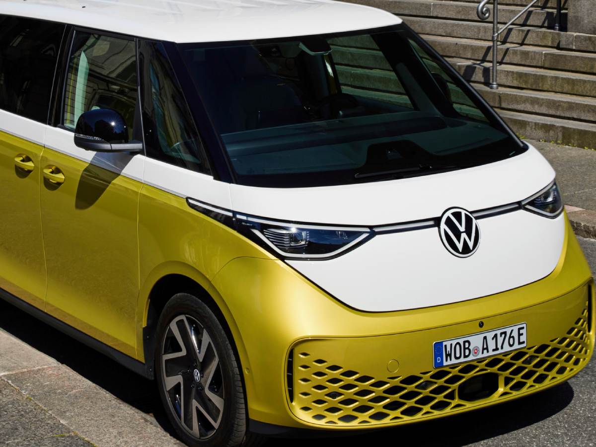 �����Х�����ɬ�����ե���ư�ߥ˥Х��ID. Buzz�׿�����ܻ��ͤ����Ϫ