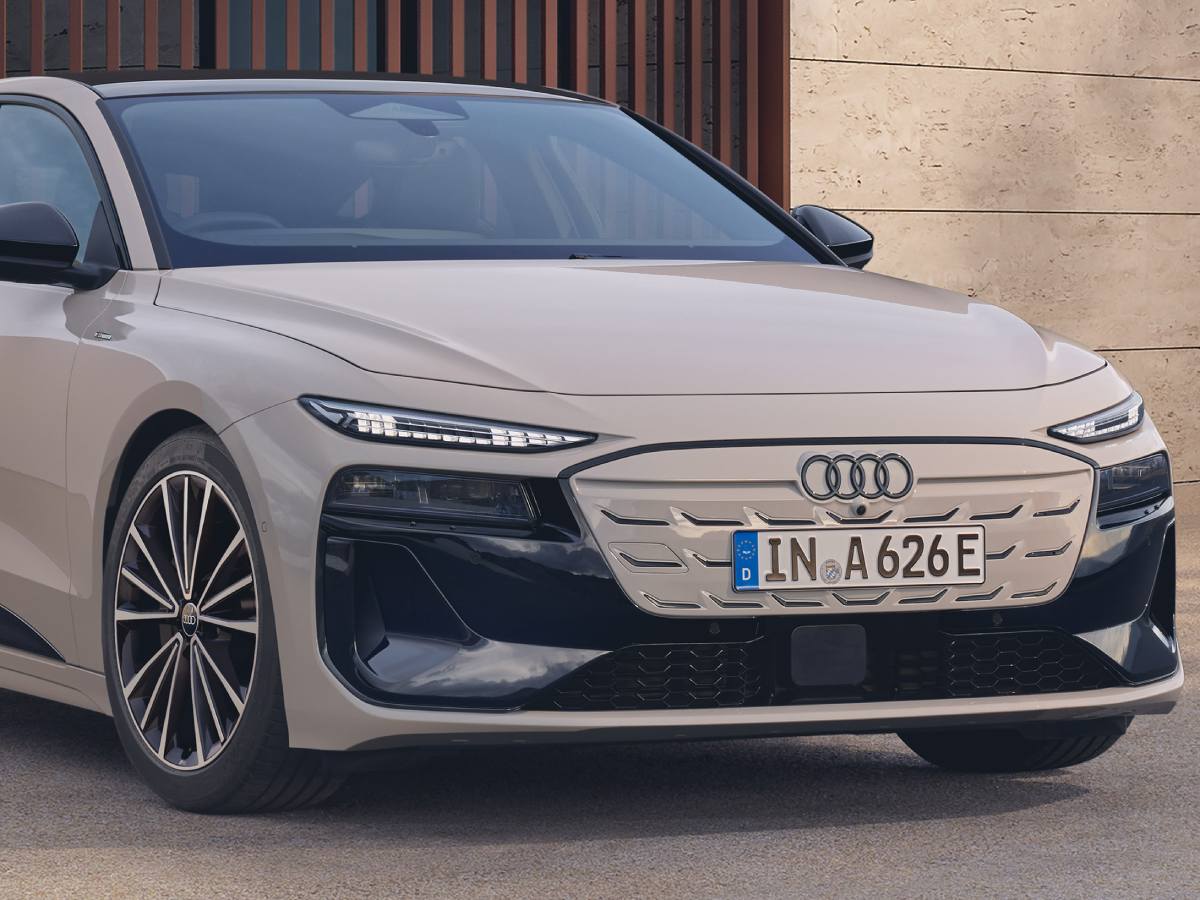 �����ǥ� ����EV��A6 e-tron�פĤ��˾�Φ���ȹ����Ĺ�ɤι�³��Υ�Ϻ���846km