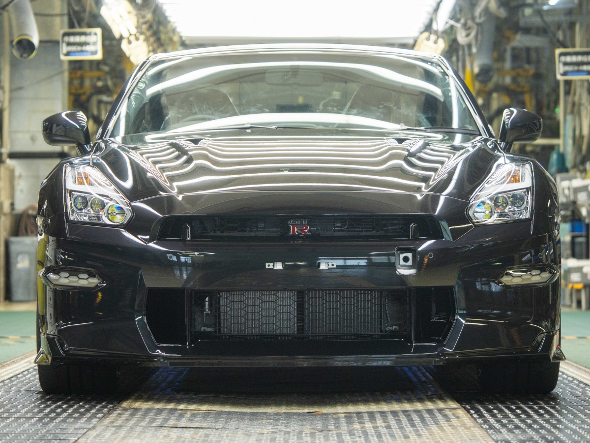 ������GT-R��������λ��18ǯ����ˤ��롢�Ǹ��1������ܤΥ����ʡ��ء�ư�褢���