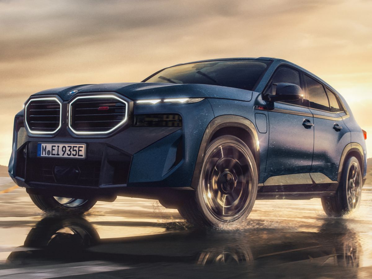 BMW��XM�פ˿�����ɽ�𡣥ե�������ڥ���Ȥǻž夲�������ǥ��о�
