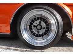 ���ܥǥ��������ƥ��󥰾���ޤ����ץ��ε������󤳤ε���˴�ǽ�������ޤ���ͥ�줿�����ݸ��Ϥ��������Ϥ˥����ɤ����Ʊ���˿�����ȿ��礤�������򰦼֤�Ϳ���ޤ������֤�Ĺ���֡����ʾ��֤�ݻ����ޤ��� 5