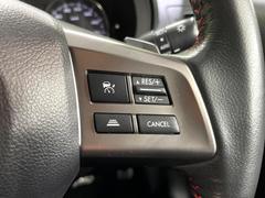������®�ɽ���ǽ�ե��롼������ȥ�����۹�®ƻϩ�Ǥ�Ĺ��Υ���Ԥ��ڤˡ�����ư��®�٤��ݤĥ��롼������ȥ����뤬�����ͷڸ������ƥ��Ϣ�Ȥ��������μ�ξ���Τ��Ƽִ֤��ݤĤ褦��®��Ĵ�ᤷ�Ƥ���ޤ����� 7