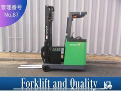 トヨタ　　フォークリフト・型式７ＦＢＲ１５・燃料タイプバッテリー・最大荷重１．５ｔ・最大揚高４．０ｍ・マストの種類２段　アワーメーター１０３６６ｈ（トヨタ）