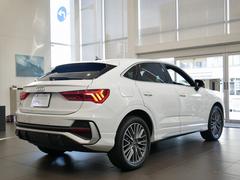 �ե���Ȥ���ꥢ��ή���褦�������Ф����롼�ե饤�� 7