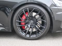 ���ܤǣ���������ʬ�����ÿ�����ĥǥ����󡣤���¸�ߤϤ��Ĥλ���⡢�����Ρ�����Τ˴�ư��Ϳ��³���ޤ��� 7